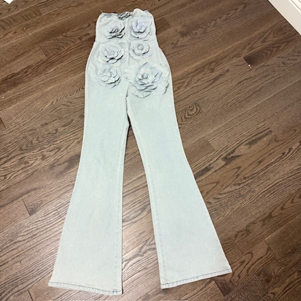 Denim Strapless Flare Leg Jumpsuit 3D Floral Applique Festival Boho Light Wash - Picture 2 of 10